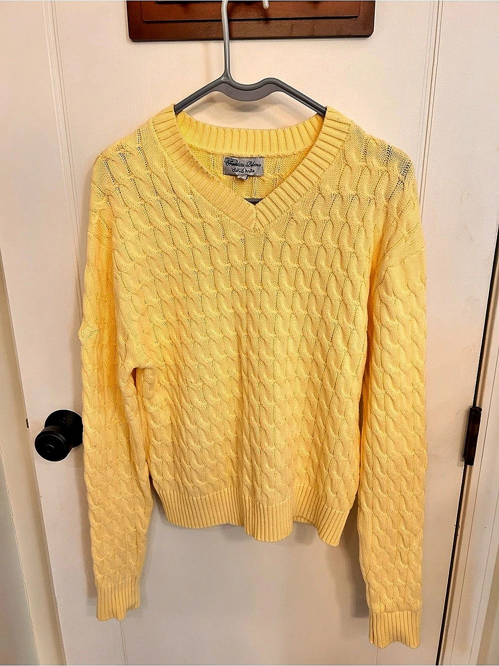 Frankie's Bikinis Cloud Knit V-neck cable knit Sweater